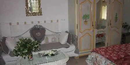 - Chambres D'hotes Castelmau Bed & Breakfast Le Lavandou