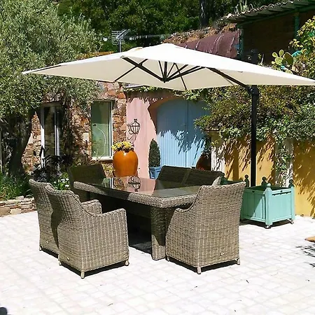 - Chambres D'hotes Castelmau Bed & Breakfast
