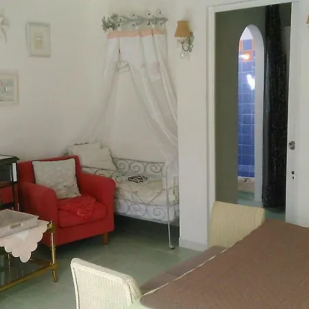 - Chambres D'hotes Castelmau Bed & Breakfast *