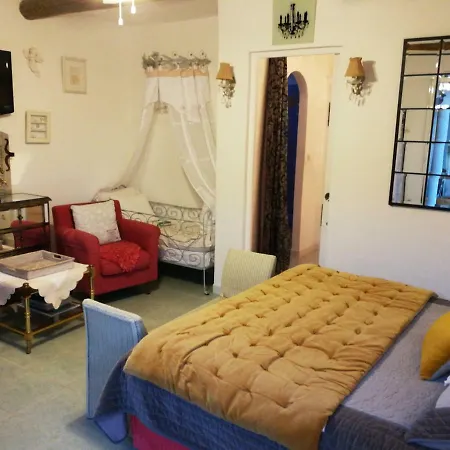 - Chambres D'hotes Castelmau